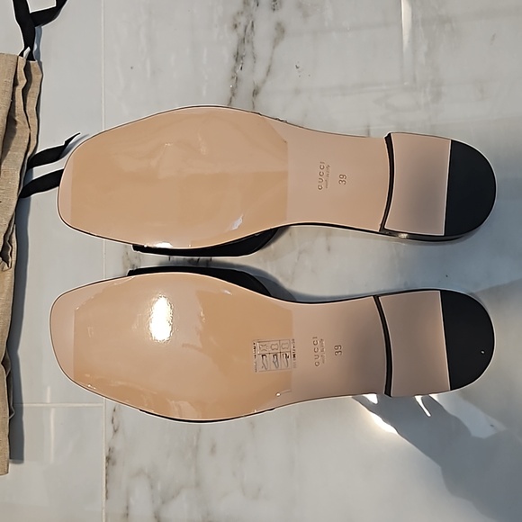 Gucci Interlocking Sandals - Picture 4 of 4